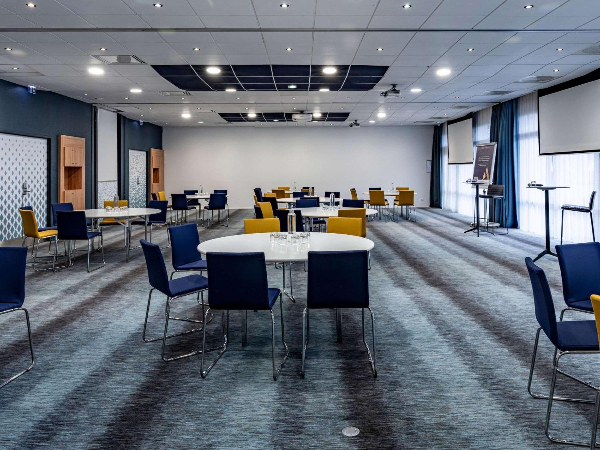 Novotel Beaune Buitenkant foto